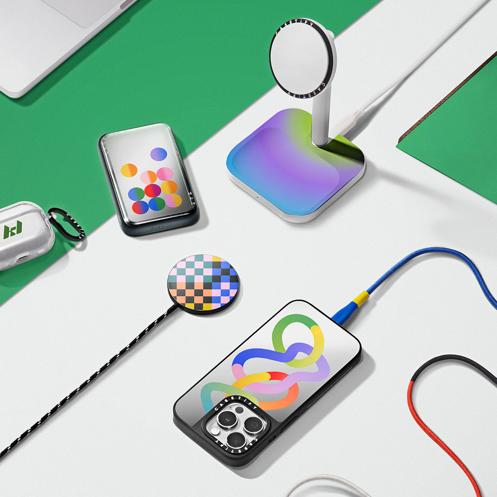 HOLIDAY BOBO |   / PowerThru Magnetic Wireless Charger MagSafe Compatible / Black | Image 4