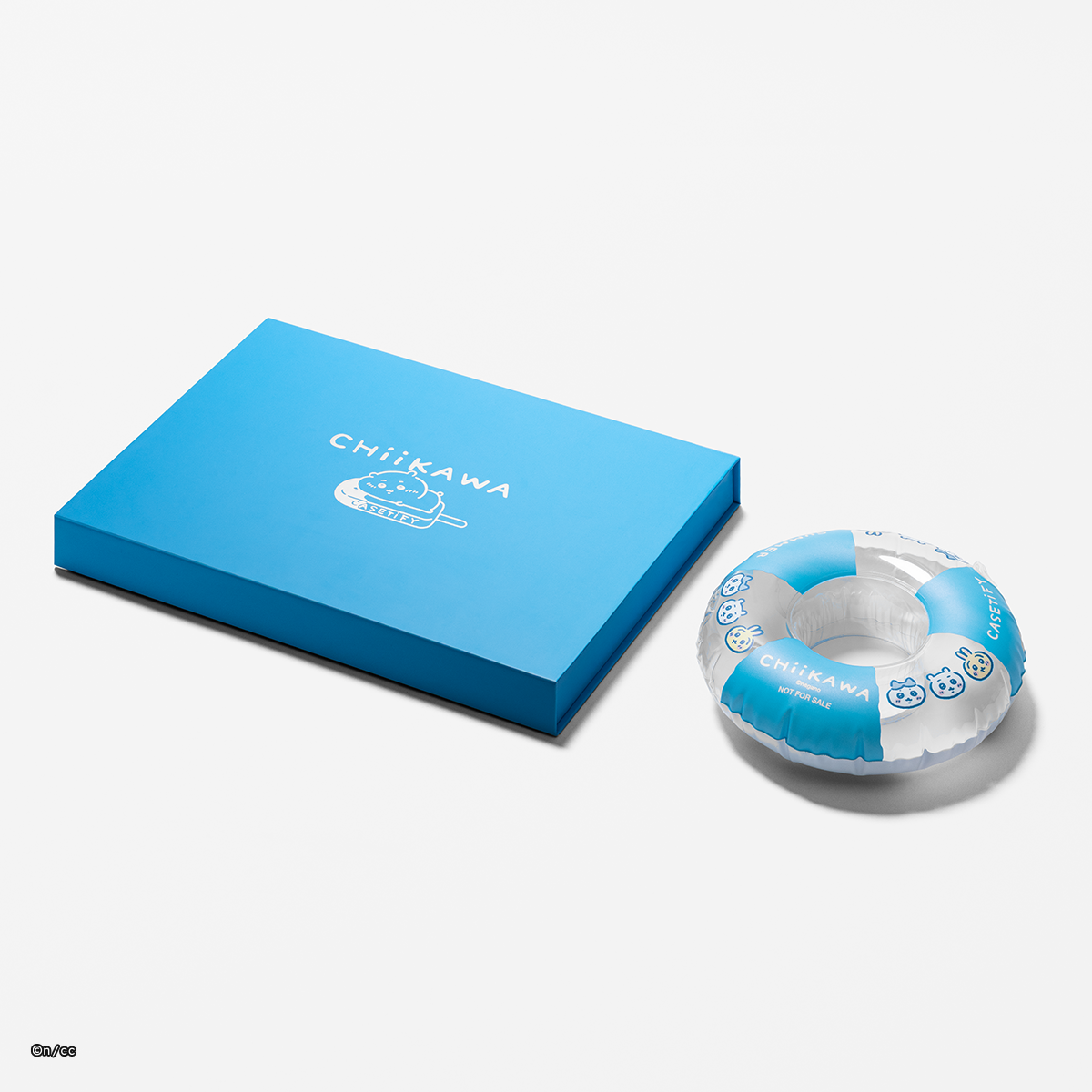 Chiikawa Summer Party Premium Box Set - iPhone 16 Pro Max