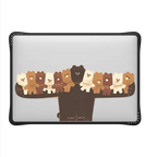Bear Hug MacBook | MacBook Air 13-inch (M1 / Intel) / MacBook Impact Case / Black | Image 2