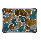 "Travelling" | MacBook Air 13-inch (M1 / Intel) / MacBook Impact Case / Black | Image 2