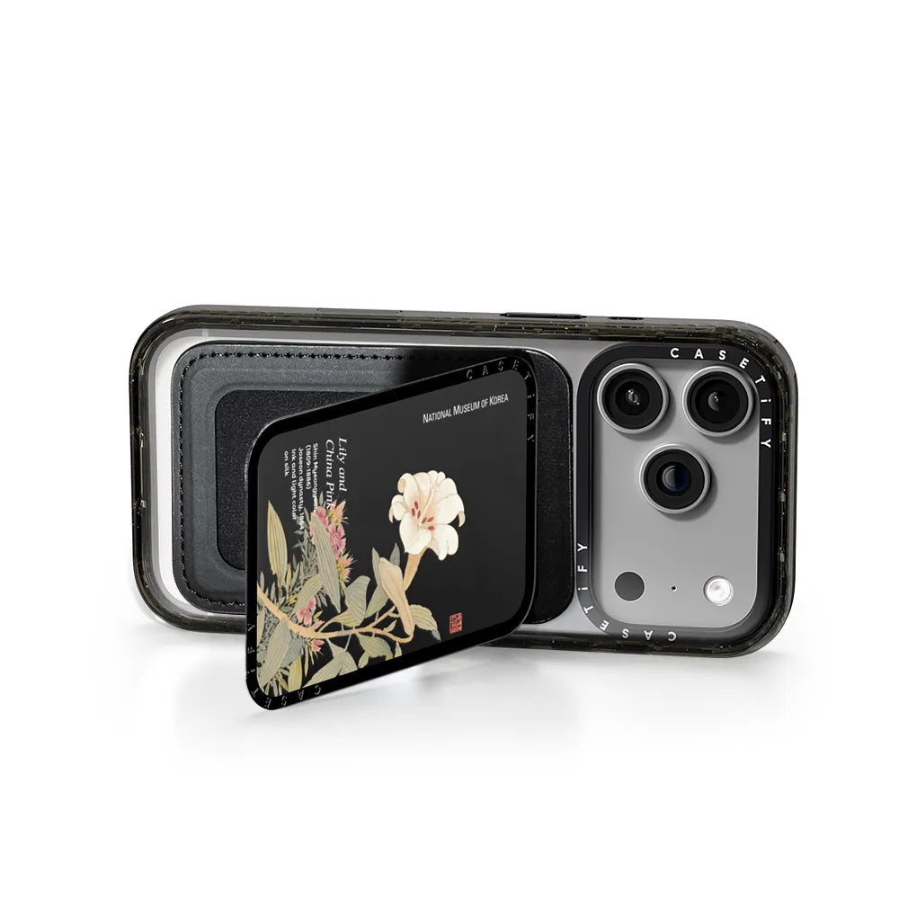 NMK Lily Snappy Cardholder Stand