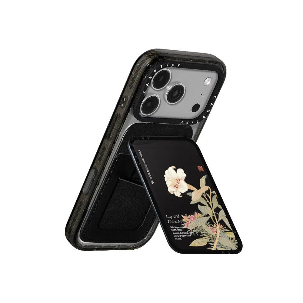 NMK Lily Snappy Cardholder Stand