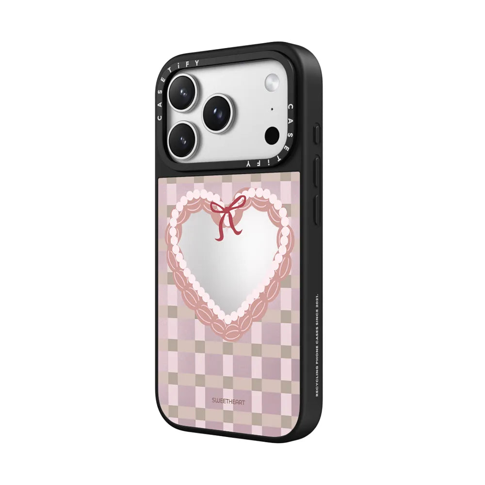 Sweetheart checkered case