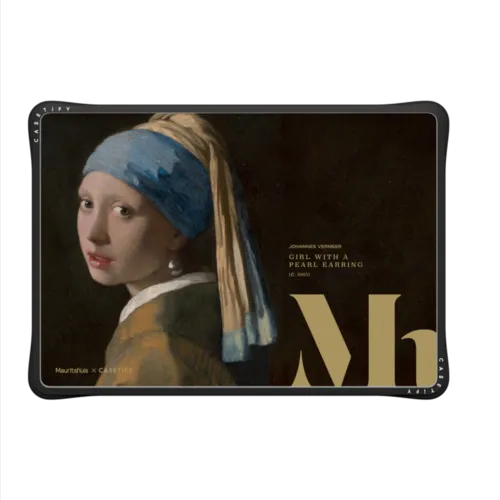 Girl with a Pearl Earring Laptop Case | MacBook Air 13-inch (M1 / Intel) / MacBook Impact Case / Black | Image 2