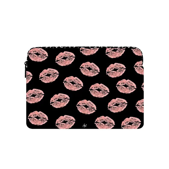 Ami's Kiss | Image 1