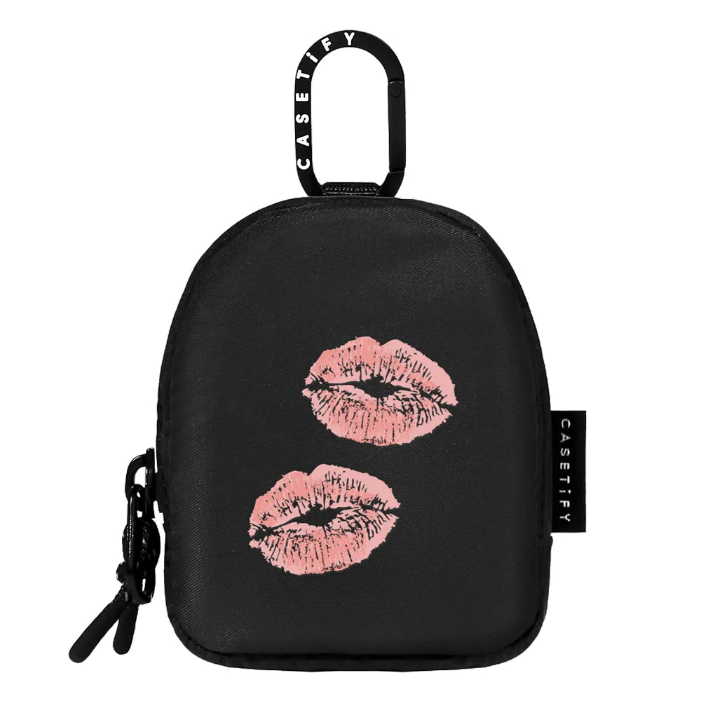 Ami's Kiss | Image 1