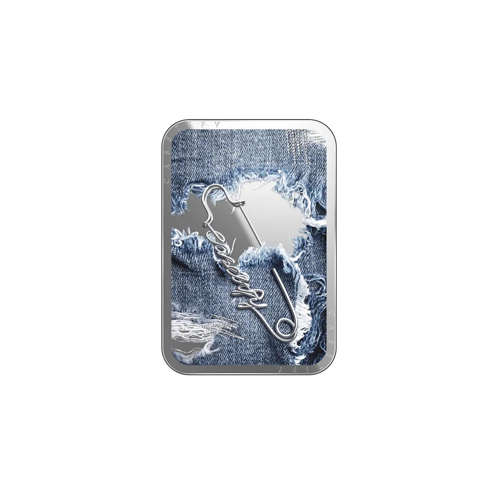 Pinned Statement Snappy Cardholder Stand