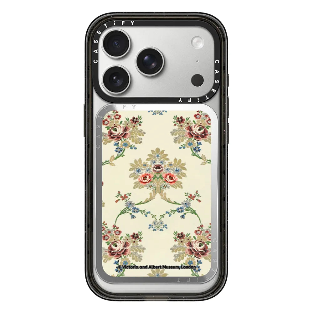 V&A Rococo Edit, Brocaded Roses Snappy Cardholder Stand | Image 1