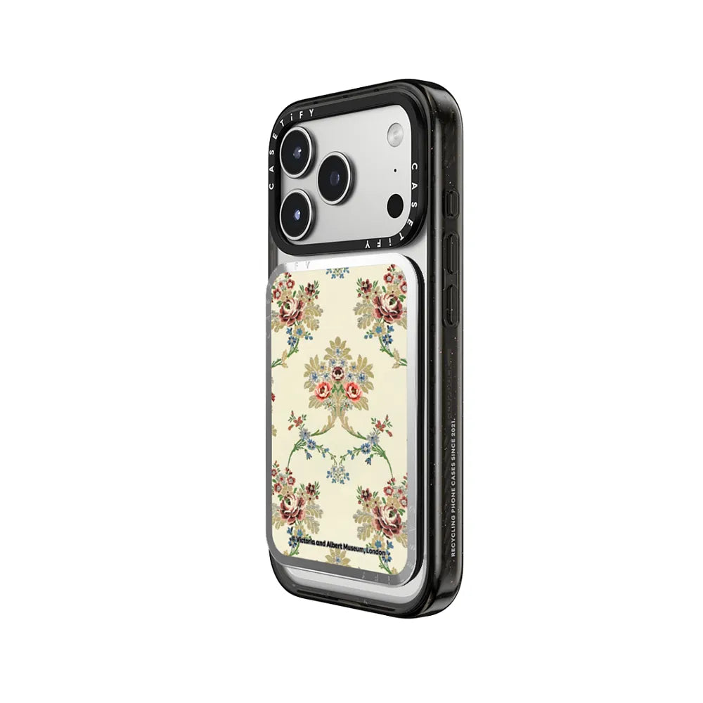 V&A Rococo Edit, Brocaded Roses Snappy Cardholder Stand