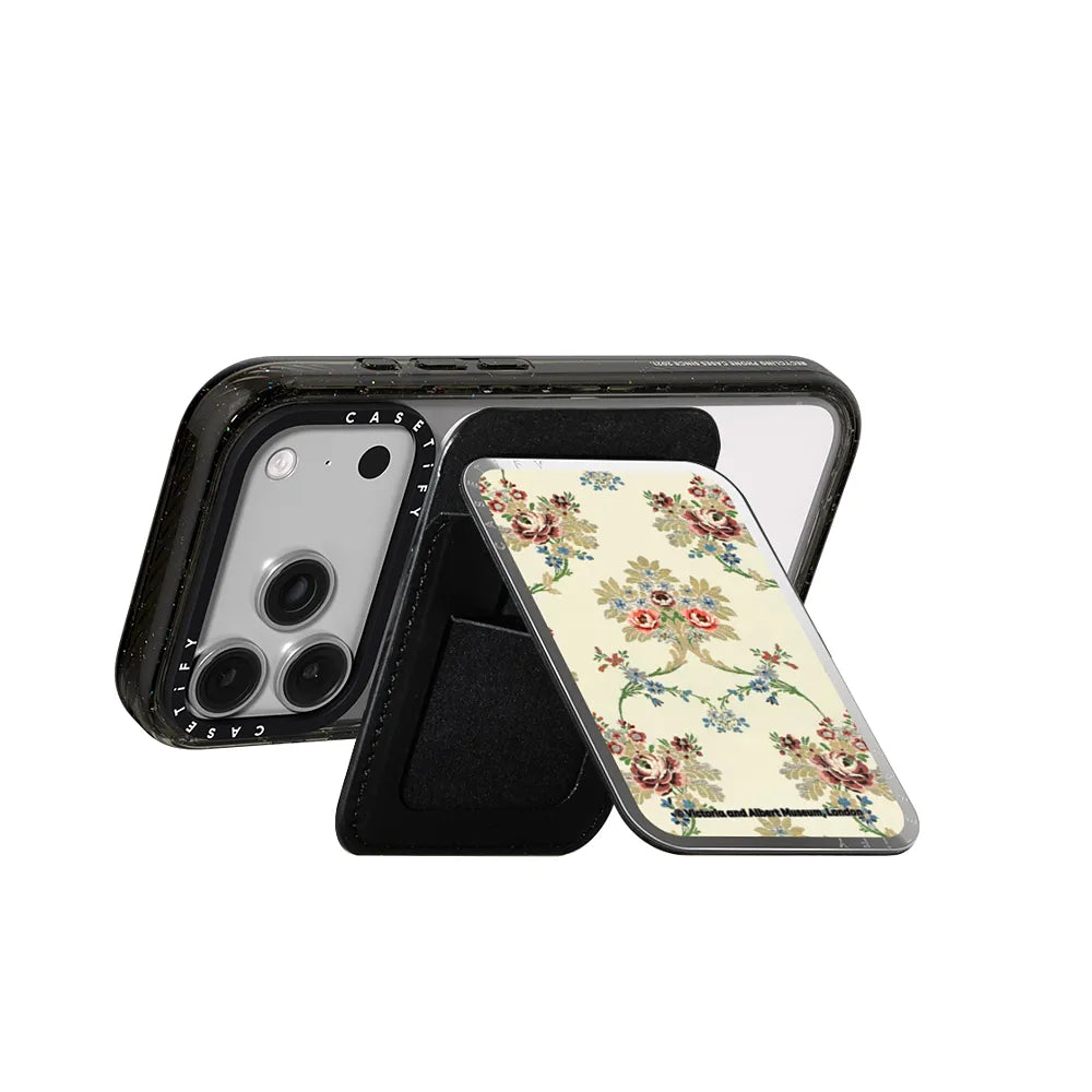 V&A Rococo Edit, Brocaded Roses Snappy Cardholder Stand