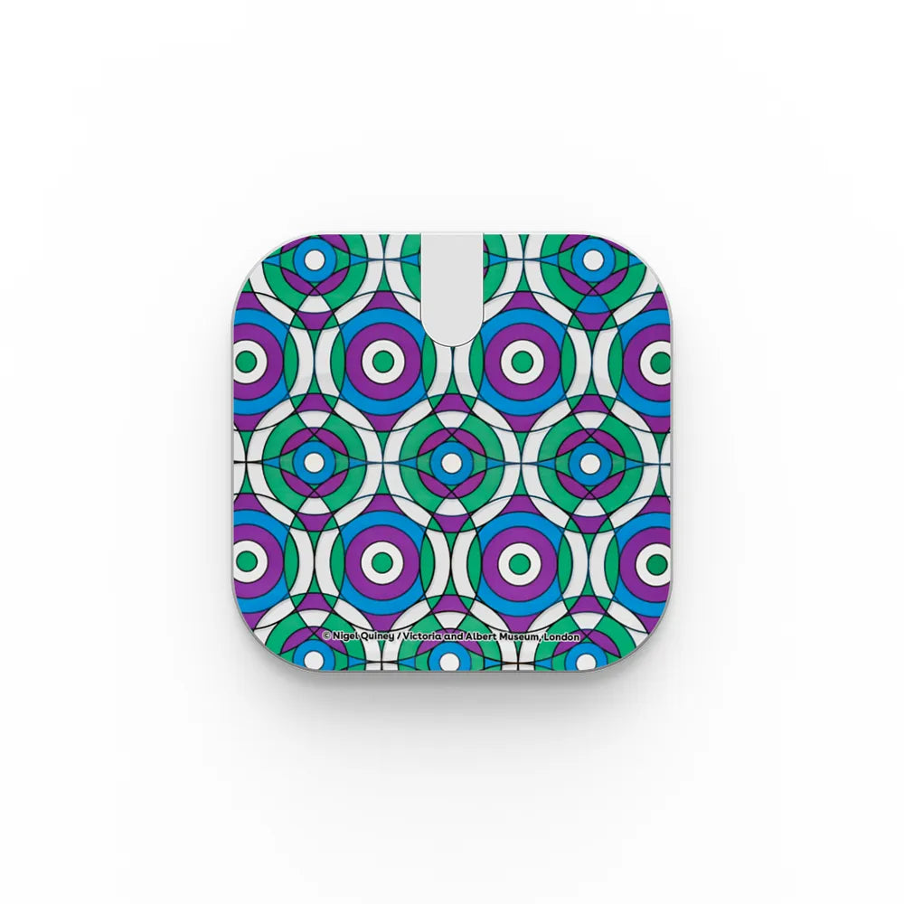 V&A Geometry Edit, Bullseye 3 PowerThru 2-in-1 Charging Stand