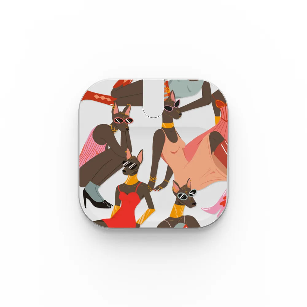 La Diva Chupacabras 2-in-1 Charging Stand