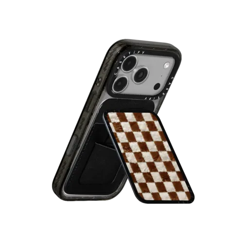 Soft Coffee Checkers | Snappy Cardholder Stand / Snappy Cardholder Stand MagSafe Compatible / Black | Image 3